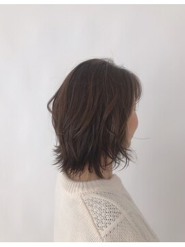 ヘアーアンドメイク ヒューラ 立川店(HAIR&MAKE hurra) 【hurra立川店】ミヤケスミエ　愛されミディアム