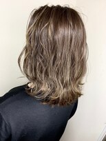 フロート 小阪店(float) アッシュベージュ_耳かけ,毛先パーマ,イメチェン