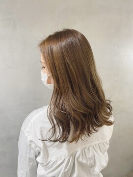 エン(eNN) ヘーゼルベージュ/大人可愛い巻きスタイル