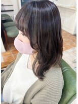 マリアバイアフロート(Maria by AFLOAT)&nbsp;【山田】ハイライトアッシュシアグレージュ小顔カット