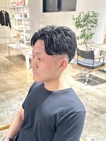 ザ オーダー(THE ORDER)&nbsp;スリックバックメンズセンターパートスキンフェードバーバーヘア