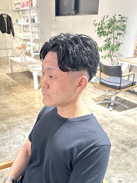 ザ オーダー(THE ORDER) スリックバックメンズセンターパートスキンフェードバーバーヘア