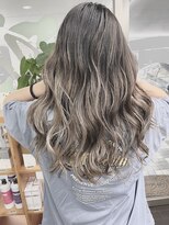 ヴィフ 大船(VIF)&nbsp;バレイヤージュ／ハイライト／ダブルカラー／ケアブリーチ