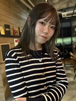 メイカ(MEIKA)&nbsp;【ミディアムロング × 透明感カラー ×  グレージュ】浅野美紀