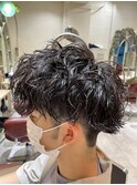 メンズ/アッシュブラック/マッシュパーマ/波巻スパイラルパーマ