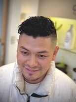 オアゾバーバー(OAZO BARBER)&nbsp;スキンフェード×パーマ/短髪パーマ/メンズパーマ/ビジネスマン