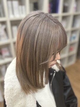 フェニーチェ オン ザ ビーチ(FENICE on the beach) グレージュカラー#髪質改善#髪質改善カラー#前髪#韓国