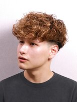 グルーマーズトウキョウ(GROOMER/S TOKYO)&nbsp;スペインカール　ニュアンスパーマ　海外風　メンズパーマ
