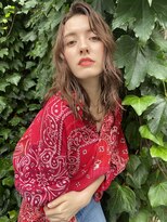 レオニード 表参道(LEONID)&nbsp;セミロング　グラマラスカール　ヌーディーベージュ