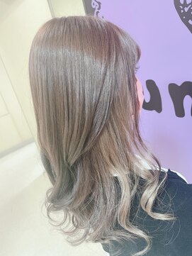 アンリップ ジー(salon unripG) h.i グレージュ イヤリングカラー