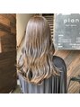 プラン(plan)&nbsp;透明感と艶感のあるアッシュ系カラーです♪