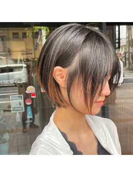 カフェアンドヘアサロン リバーブ(cafe&hair salon re:verb) 耳かけ抜け感ショートボブ