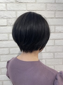 アッシュ 稲田堤店(Ash) 丸みショートボブ