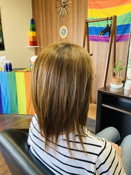 シアター(THEATRE) セミロングレイヤー。