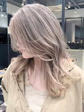 アイティーバイアルバム 下北沢店(IT by ALBUM) レイヤーカットレイヤーロングオリーブベージュ_ba424741