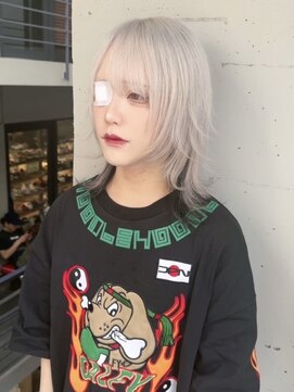 ドットハリス(.Hallis) ホワイトカラー/ウルフカット/レイヤーカット/髪質改善