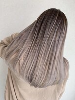 ラグーン(LAGOON)&nbsp;バレイヤージュグレージュハイライトダブルカラーケアブリーチ