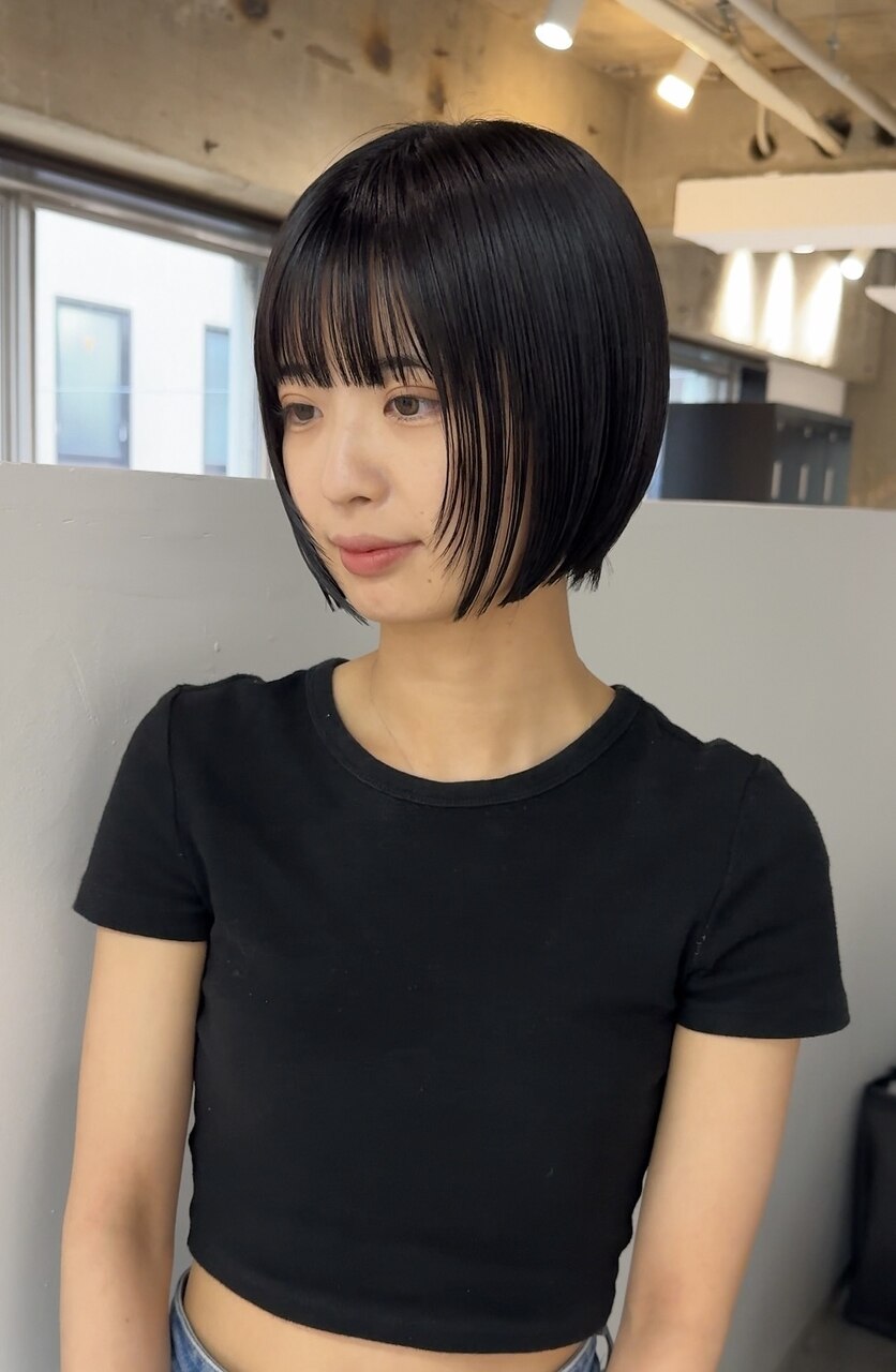 顔まわりレイヤーボブショートボブ切りっぱなしボブグレージュ