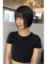 ヨーク(YOKE) 顔まわりレイヤーボブショートボブ切りっぱなしボブグレージュ