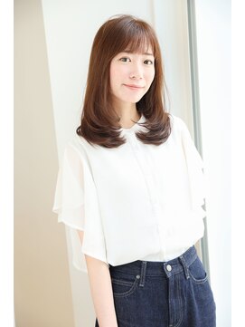 グランマッシュ(Granmash) ワンカールロブ・ベージュカラー・白髪ぼかし・前髪カット