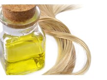 「5種類のオーガニックオイル」と「8種類のボタニカルエッセンス」配合!!