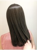 オリーブグレージュ