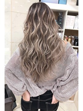 リア 大阪梅田(Ria) ～シールエクステでつくるグラデーション～【Ria 大阪 梅田】