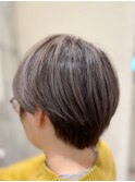 脱白髪染めハイライト×丸みショート