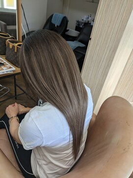 美容室ポケット ＃エクステ＃プルシールエクステ＃プルエクステ＃ホワイトカラー