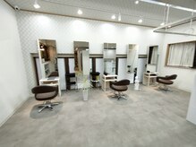 ヴォーグ美容室 橘店の雰囲気（全面リニューアル工事でピカピカのサロンになりました。）