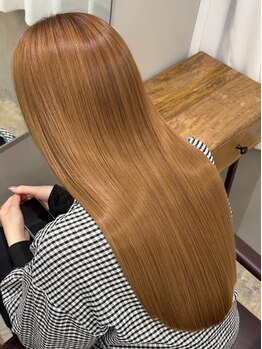 ラボアン 梅田店(lab.em.)の写真/自然なストレートで、忙しい朝も扱いやすい髪に♪ダメージレスな縮毛矯正は”髪質改善lab.em.”へ。