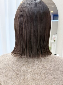 ソア 並木坂(Soa) 韓国ボブ/切りっぱなしボブ/タッセルボブ/透明感カラー/Minori