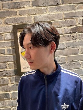 ミリオンバックス 神田店(Million Bucks) スパイキーショート/スペインカール<理容室>[メンズ/床屋/神田]