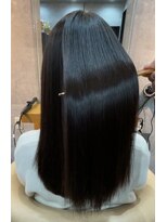 イシン(ISIN)&nbsp;黒髪/縮毛矯正/髪質改善/ヘルシーロング[保土ヶ谷]