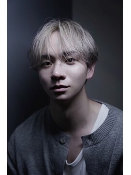 シン(syn) ホワイトベージュセンターパート