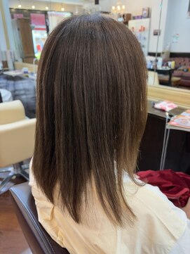 シャンプーボーイアネックス(SHAMPOO BOY Annex) ツヤサラミディアムスタイルby ERINA