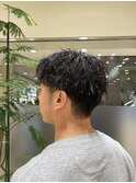 シャープな縦落ちパーマ