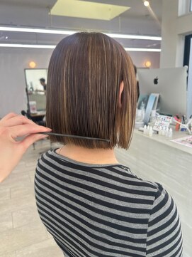 ケーオーエスピンク(K O S pink) 顎下2センチボブ × 髪質改善ストレート