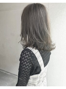 ヘアーアンドアトリエ マール(Hair&Atelier Marl) 【Marl】ハイトーンのアッシュグレージュカラー♪