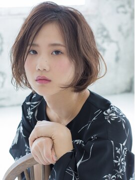 フェティッシュ(fetish) 少し動きのあるボブ