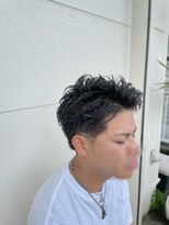 ホワイトストーン WHITE STONE&nbsp;熊本メンズカット　ツーブロックアップバング　パーマ風スタイル