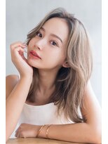 銀座 cheri 小顔顔まわりレイヤーカット×ミルクティーベージュ
