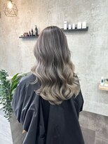 エピ(epi)&nbsp;バレイヤージュ/巻き髪