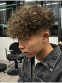 スパイラルパーマツイストパーマアップバング短髪メッシュ