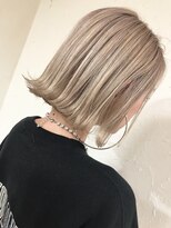 ミレバイジェニー (mirae by geny)&nbsp;ホワイトグレージュブリーチで可愛いブロンドカラーs