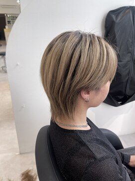 エミュスト(Emuest) ショートウルフ