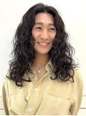 ロングヘアのカーリーボリューミーパーマ