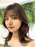 美髪カールピンクブラウン韓国レイヤーくびれミディ顔周り前髪