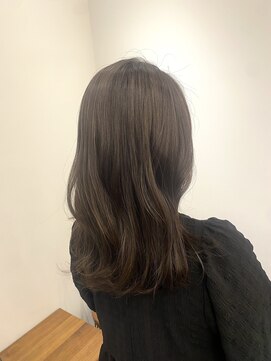 リリアーナ(LILIANA) カラー/ハイライト/アッシュ/ブリーチ