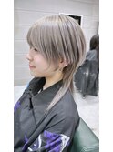 グレーシルバーマッシュウルフショート/ブリーチデザイン原宿